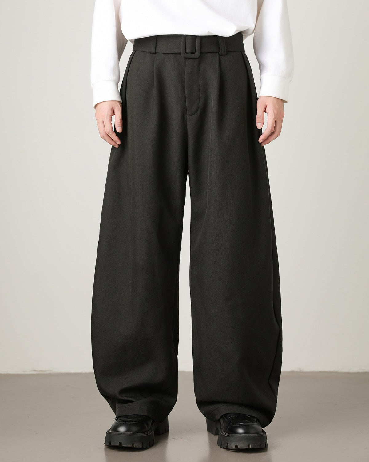 Wide-leg wool trousers