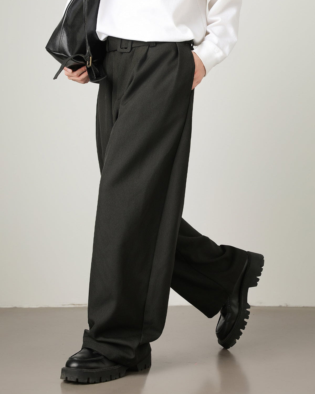 Wide-leg wool trousers
