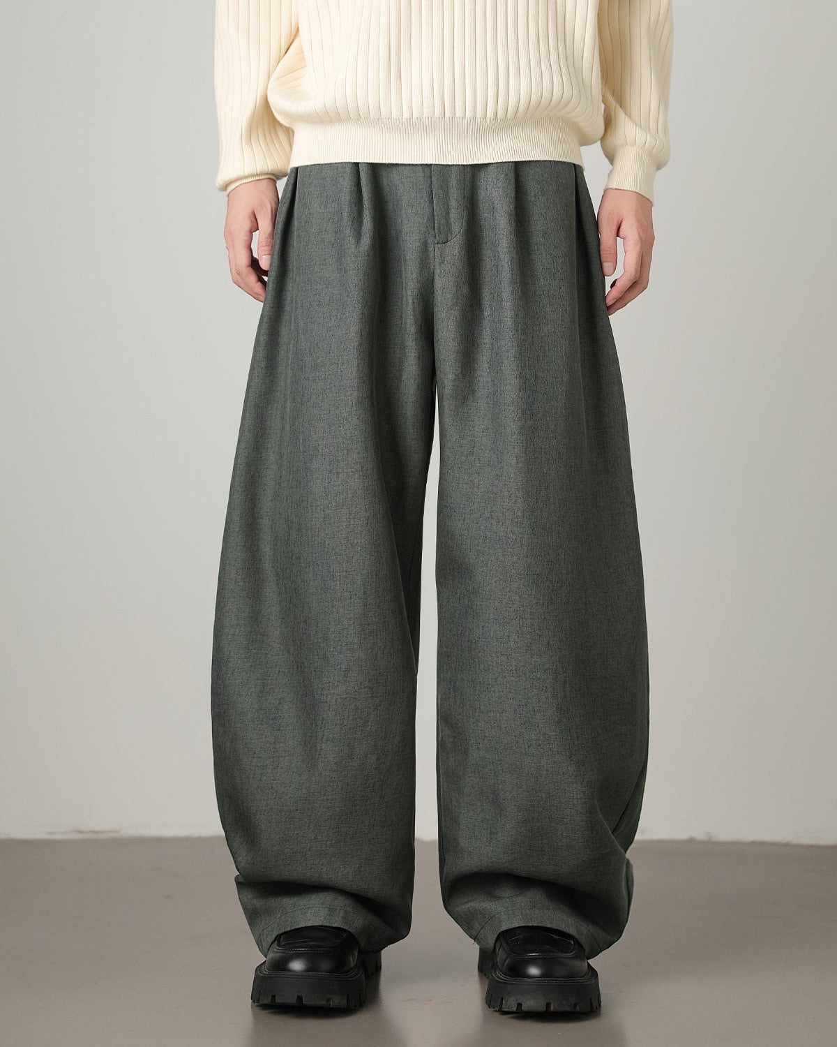 Wide-leg wool trousers
